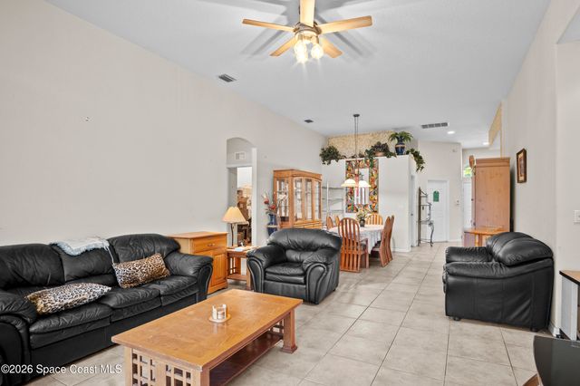 463 Avocado Road NW, Palm Bay, FL 32907