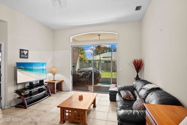 463 Avocado Road NW, Palm Bay, FL 32907