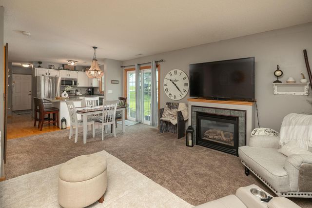 2925 Monroe Drive NW, Rochester, MN 55901