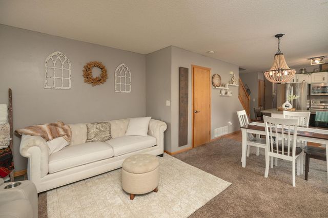 2925 Monroe Drive NW, Rochester, MN 55901