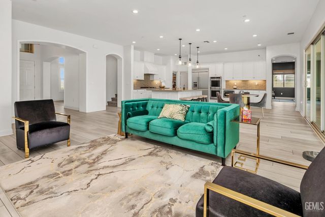 3602 Gracie Court, Bakersfield, CA 93311