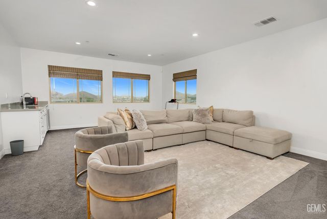 3602 Gracie Court, Bakersfield, CA 93311