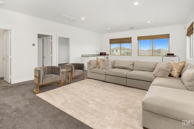 3602 Gracie Court, Bakersfield, CA 93311