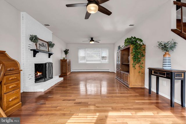 718 ARROW DR, Toms River, NJ 08753