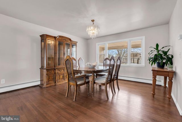 718 ARROW DR, Toms River, NJ 08753