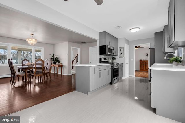 718 ARROW DR, Toms River, NJ 08753