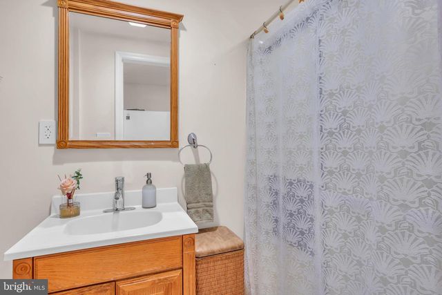 718 ARROW DR, Toms River, NJ 08753