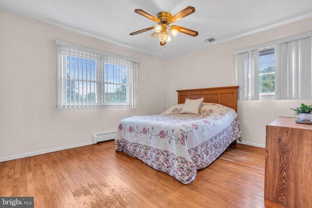 718 ARROW DR, Toms River, NJ 08753