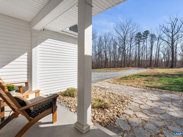 3185 POLECAT CREEK LN, Scottsville, VA 24590