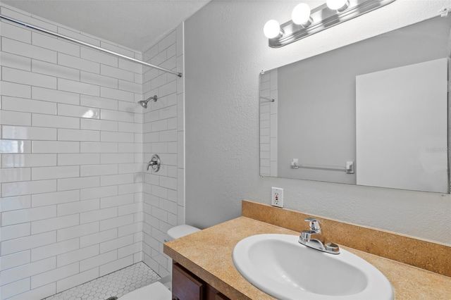 705 HAVEN PLACE 705, Tarpon Springs, FL 34689