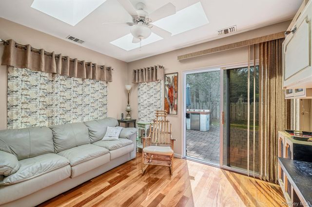 4 Alexandra Drive, Middle Island, NY 11953