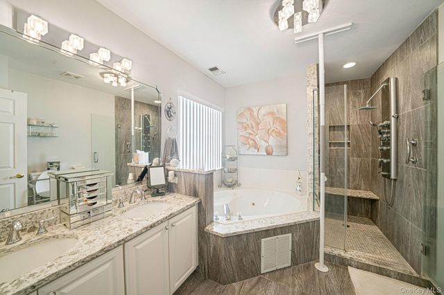 4 Alexandra Drive, Middle Island, NY 11953