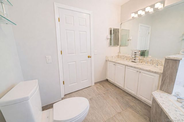 4 Alexandra Drive, Middle Island, NY 11953