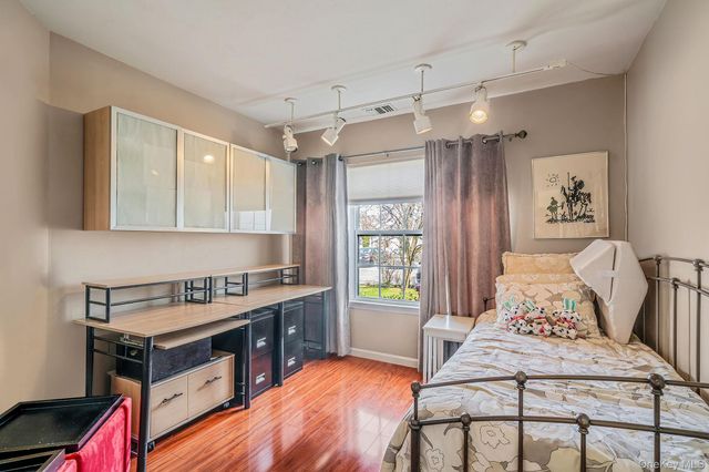 4 Alexandra Drive, Middle Island, NY 11953