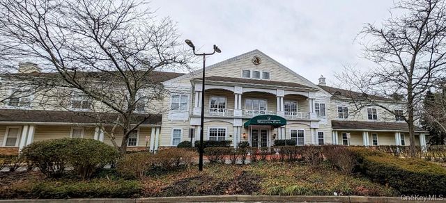 4 Alexandra Drive, Middle Island, NY 11953