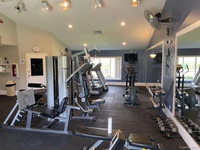 4 Alexandra Drive, Middle Island, NY 11953