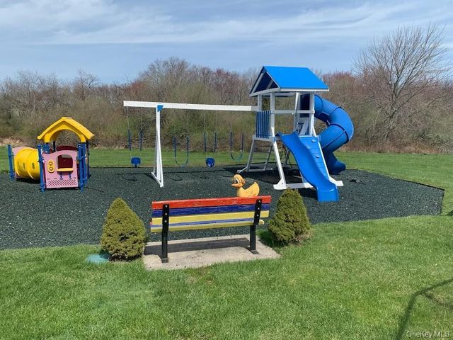 4 Alexandra Drive, Middle Island, NY 11953