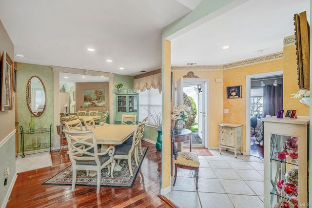 4 Alexandra Drive, Middle Island, NY 11953