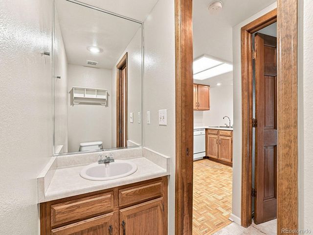 7712 S Cove Circle, Centennial, CO 80122
