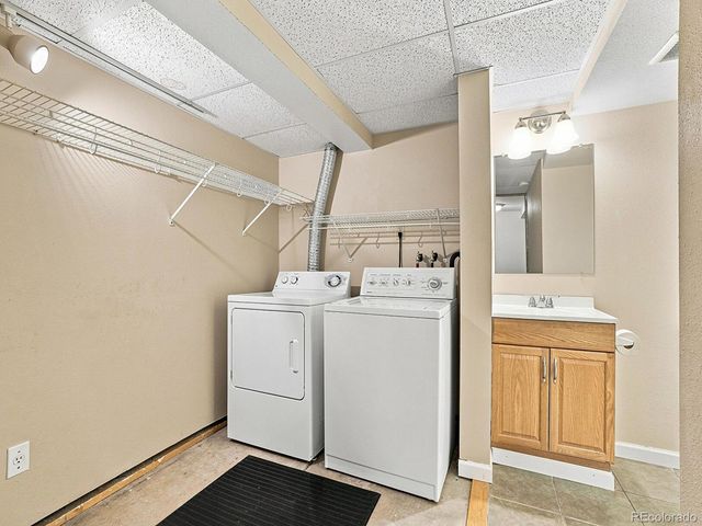 7712 S Cove Circle, Centennial, CO 80122