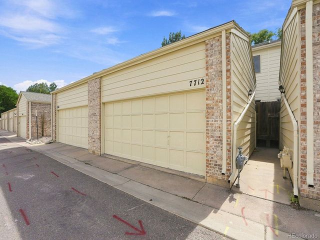 7712 S Cove Circle, Centennial, CO 80122