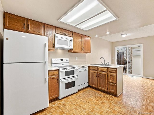 7712 S Cove Circle, Centennial, CO 80122