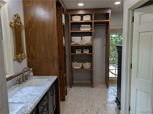 409 Woodridge, Tuscaloosa, AL 35406