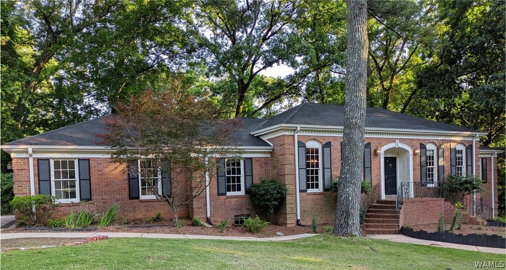 409 Woodridge, Tuscaloosa, AL 35406