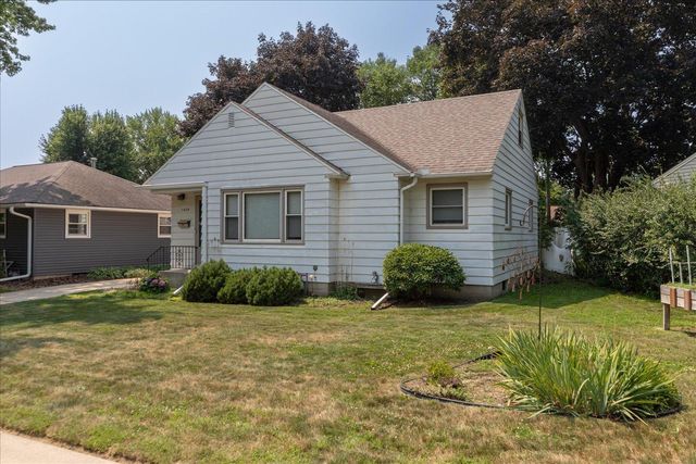 1429 14th Avenue NW, Rochester, MN 55901