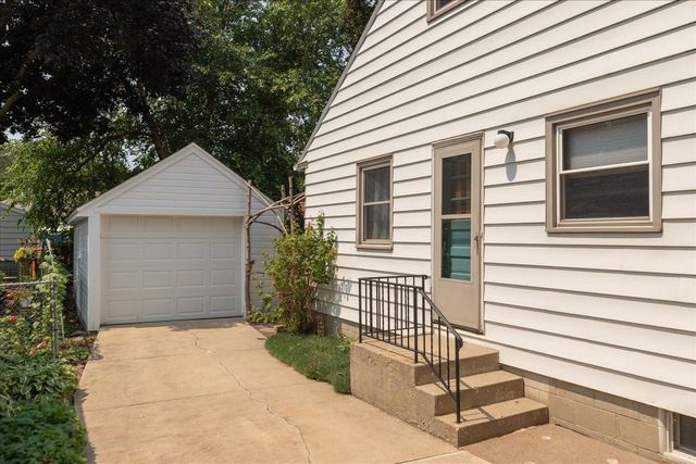 1429 14th Avenue NW, Rochester, MN 55901