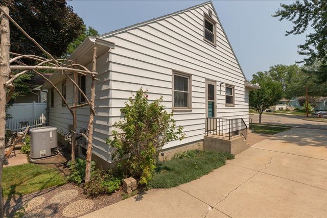 1429 14th Avenue NW, Rochester, MN 55901
