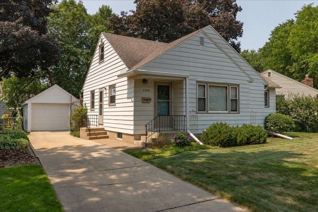1429 14th Avenue NW, Rochester, MN 55901
