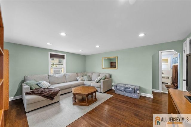 366 William Street, Piscataway, NJ 08854