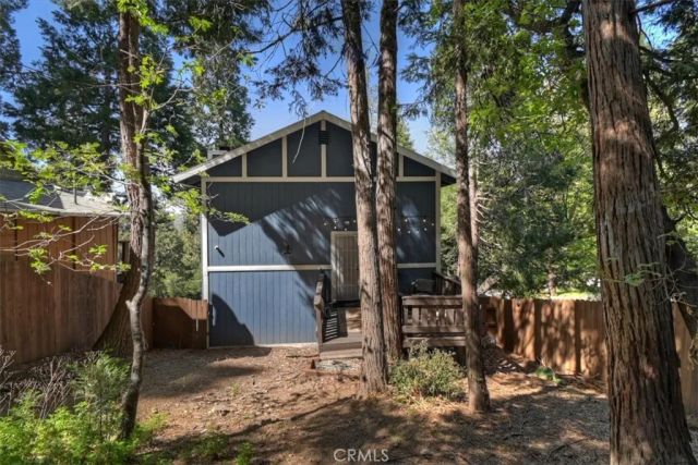 23559 Lake, Crestline, CA 92325