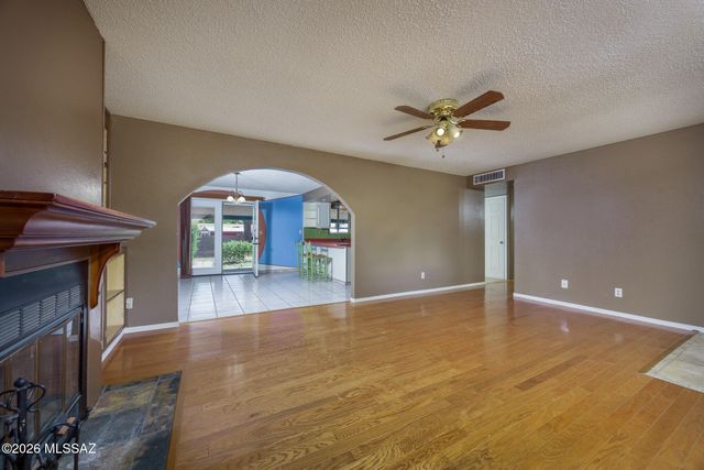 1035 N Evergreen Drive, Oracle, AZ 85623