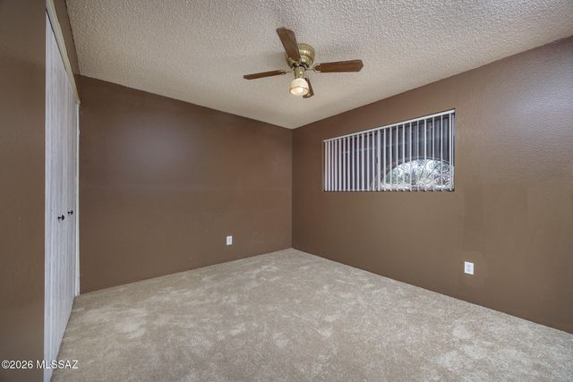 1035 N Evergreen Drive, Oracle, AZ 85623
