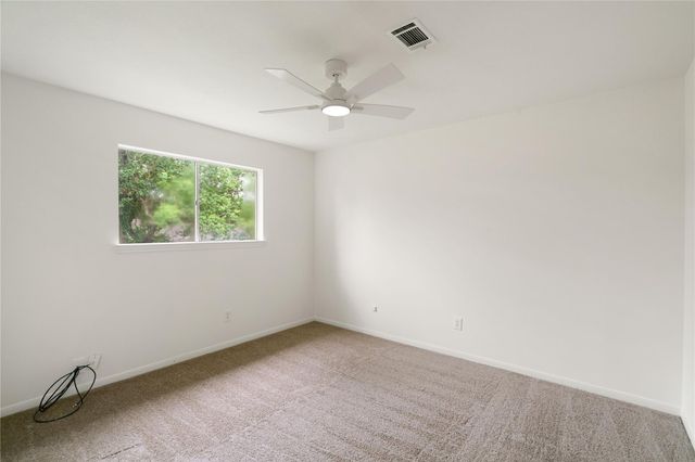 915 S Diamondhead Boulevard, Crosby, TX 77532