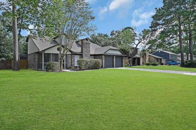 915 S Diamondhead Boulevard, Crosby, TX 77532
