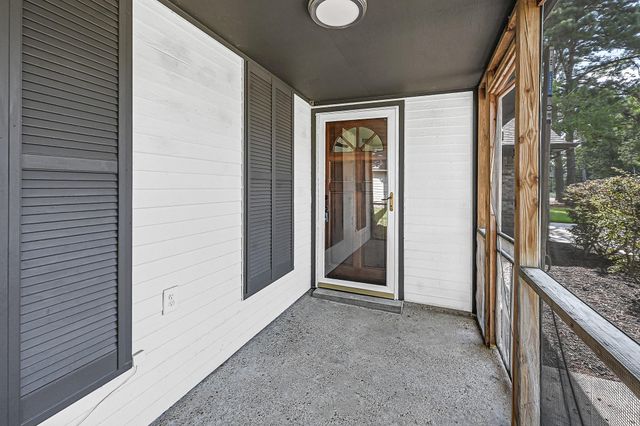 915 S Diamondhead Boulevard, Crosby, TX 77532
