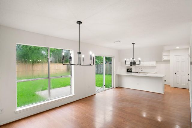 915 S Diamondhead Boulevard, Crosby, TX 77532