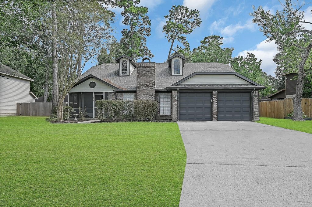 915 S Diamondhead Boulevard, Crosby, TX 77532