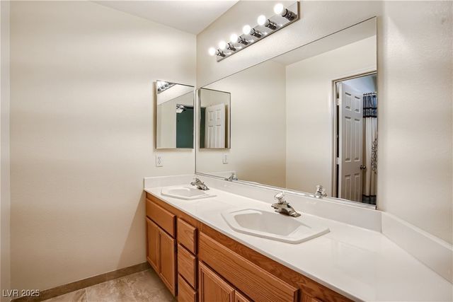 2800 Evelyn Lake Court, Las Vegas, NV 89108