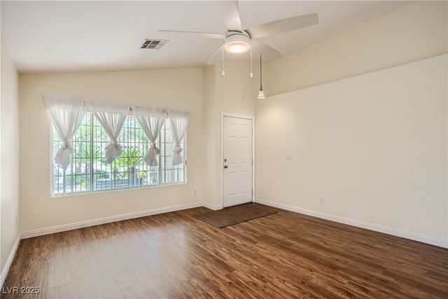 2800 Evelyn Lake Court, Las Vegas, NV 89108