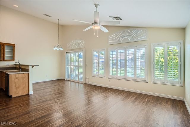 2800 Evelyn Lake Court, Las Vegas, NV 89108