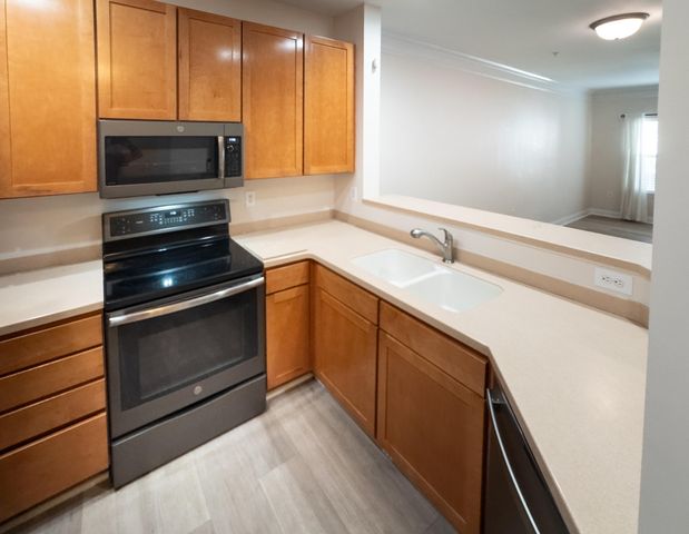 1307 Basildon Road, Mount Pleasant, SC 29466