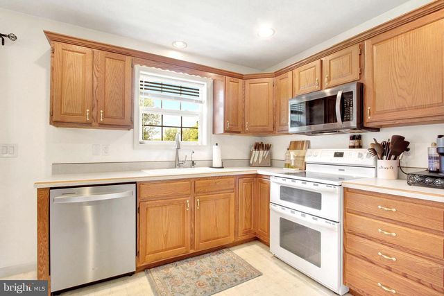 620 BROUGH RD, Abbottstown, PA 17301