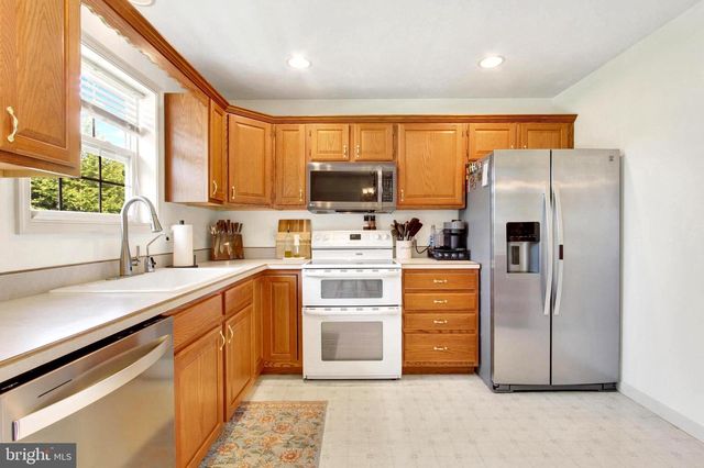 620 BROUGH RD, Abbottstown, PA 17301