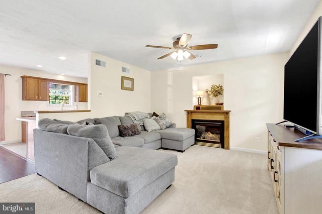 620 BROUGH RD, Abbottstown, PA 17301