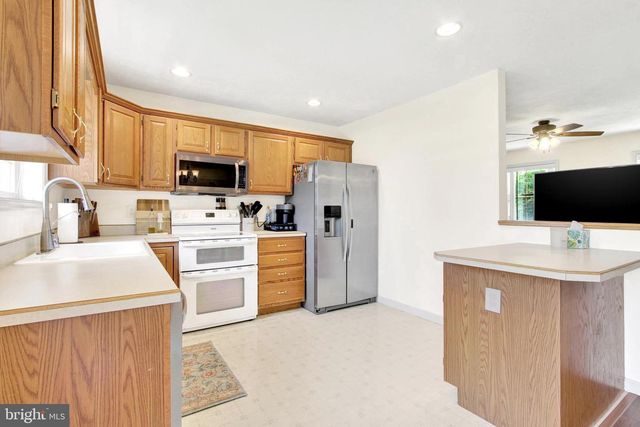 620 BROUGH RD, Abbottstown, PA 17301