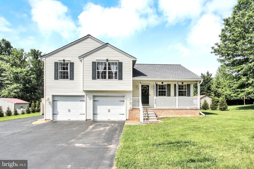 620 BROUGH RD, Abbottstown, PA 17301